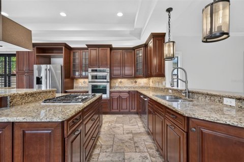 House in Winter Park, Florida 4 bedrooms, 283.17 sq.m. № 2321213 - photo 9