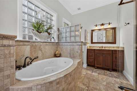 House in Winter Park, Florida 4 bedrooms, 283.17 sq.m. № 2321213 - photo 16