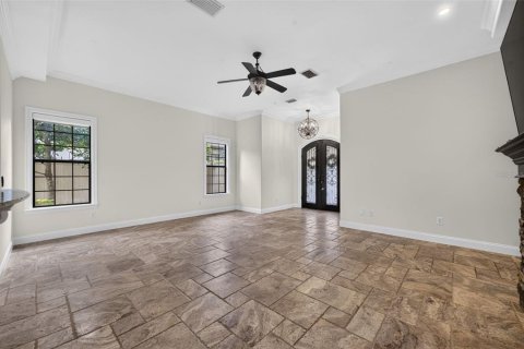 House in Winter Park, Florida 4 bedrooms, 283.17 sq.m. № 2321213 - photo 4