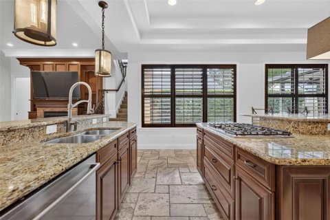 House in Winter Park, Florida 4 bedrooms, 283.17 sq.m. № 2321213 - photo 8