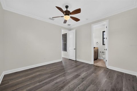 House in Winter Park, Florida 4 bedrooms, 283.17 sq.m. № 2321213 - photo 26