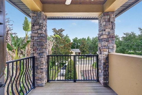 House in Winter Park, Florida 4 bedrooms, 283.17 sq.m. № 2321213 - photo 21