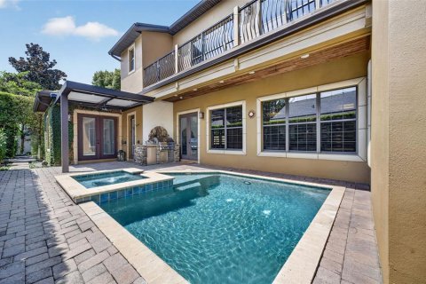 House in Winter Park, Florida 4 bedrooms, 283.17 sq.m. № 2321213 - photo 29