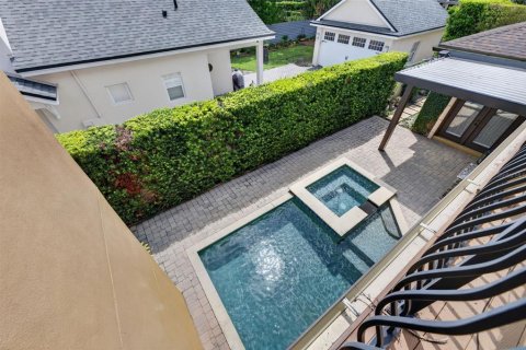 House in Winter Park, Florida 4 bedrooms, 283.17 sq.m. № 2321213 - photo 23