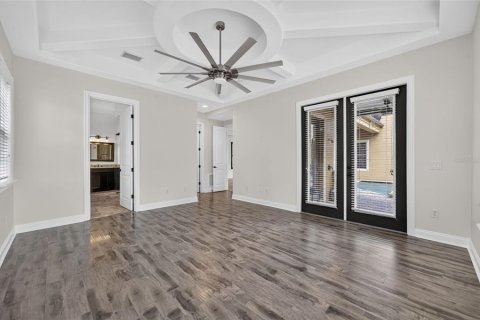 House in Winter Park, Florida 4 bedrooms, 283.17 sq.m. № 2321213 - photo 13