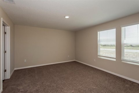 House in Haines City, Florida 4 bedrooms, 189.43 sq.m. № 1767457 - photo 15