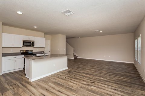 House in Haines City, Florida 4 bedrooms, 189.43 sq.m. № 1767457 - photo 7