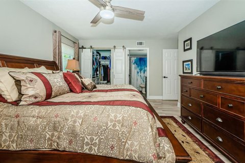 Condo in Tarpon Springs, Florida, 3 bedrooms  № 1680390 - photo 16
