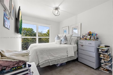 Townhouse in Miami, Florida 3 bedrooms, 140.1 sq.m. № 2028088 - photo 15