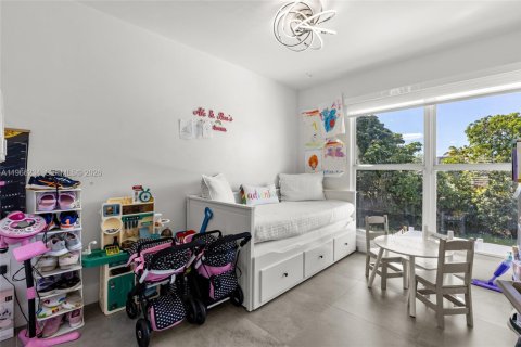 Townhouse in Miami, Florida 3 bedrooms, 140.1 sq.m. № 2028088 - photo 16