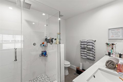 Townhouse in Miami, Florida 3 bedrooms, 140.1 sq.m. № 2028088 - photo 14