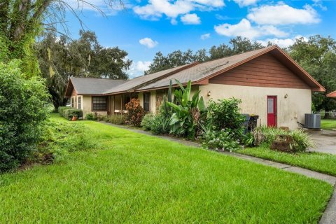 Villa ou maison à vendre à Winter Haven, Floride: 3 chambres, 244.43 m2 № 2413842 - photo 3