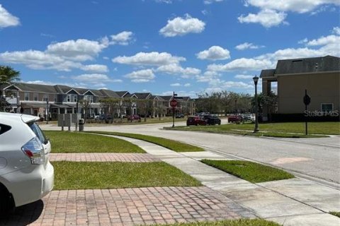 Touwnhouse à louer à Orlando, Floride: 3 chambres, 113.99 m2 № 1831771 - photo 2