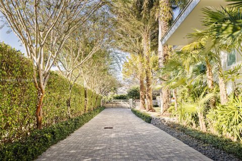 Casa en venta en Pinecrest, Florida, 6 dormitorios, 647.53 m2 № 1952937 - foto 25