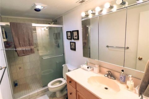 Condominio en venta en Sunny Isles Beach, Florida, 2 dormitorios, 113.34 m2 № 2015743 - foto 12