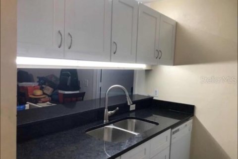 Copropriété à louer à Gainesville, Floride: 4 chambres, 113.81 m2 № 1815836 - photo 4
