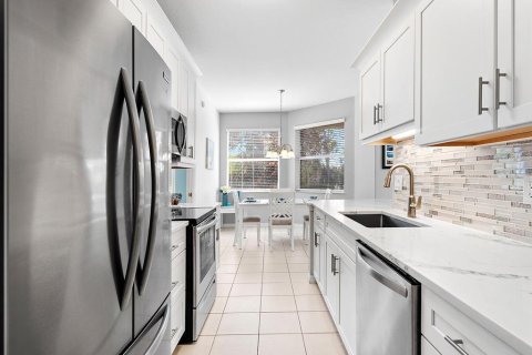 Купить кондоминиум в Венеция, Флорида 8 комнат, 128.48м2, № 2093117 - фото 13