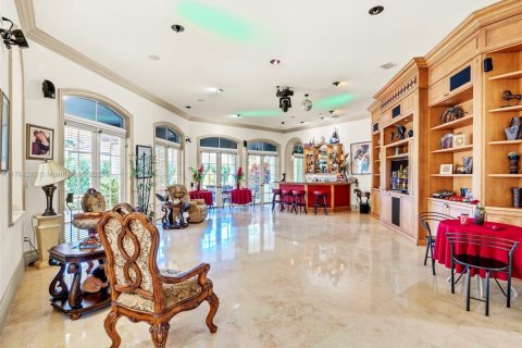 Купить виллу или дом в Пайнкрест, Флорида 8 спален, 768.95м2, № 1715736 - фото 29