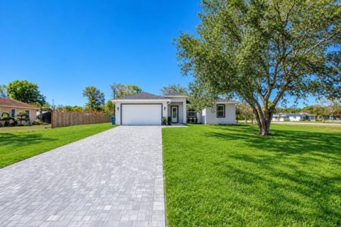House in Okeechobee, Florida 3 bedrooms, 142.51 sq.m. № 2401238 - photo 5