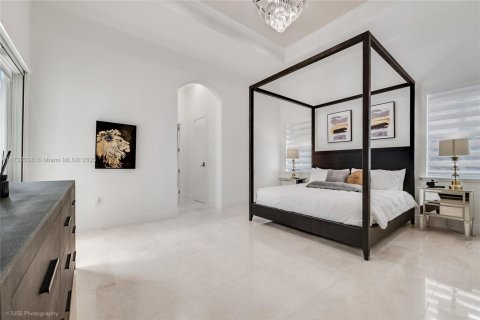 Casa en venta en Pinecrest, Florida, 5 dormitorios, 318.65 m2 № 1763416 - foto 9