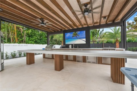 Casa en venta en Pinecrest, Florida, 5 dormitorios, 318.65 m2 № 1763416 - foto 14