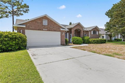 House in Port Orange, Florida 3 bedrooms, 178 sq.m. № 1853403 - photo 12
