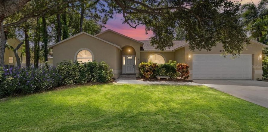 Villa ou maison à Seminole, Floride 4 chambres, 195.84 m2 № 2404901