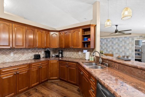 Villa ou maison à vendre à Seminole, Floride: 4 chambres, 195.84 m2 № 2404901 - photo 11