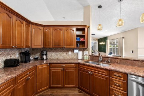 Villa ou maison à vendre à Seminole, Floride: 4 chambres, 195.84 m2 № 2404901 - photo 12