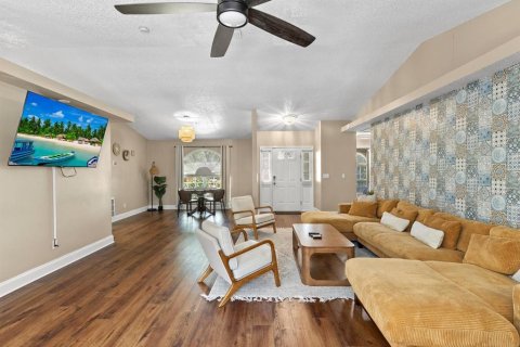 Villa ou maison à vendre à Seminole, Floride: 4 chambres, 195.84 m2 № 2404901 - photo 5