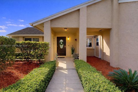 Купить виллу или дом в Майами, Флорида 4 спальни, 176.33м2, № 2052653 - фото 21