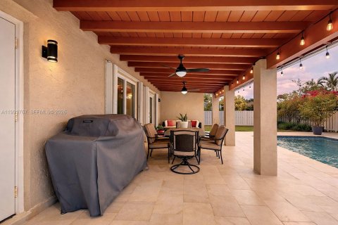Купить виллу или дом в Майами, Флорида 4 спальни, 176.33м2, № 2052653 - фото 11