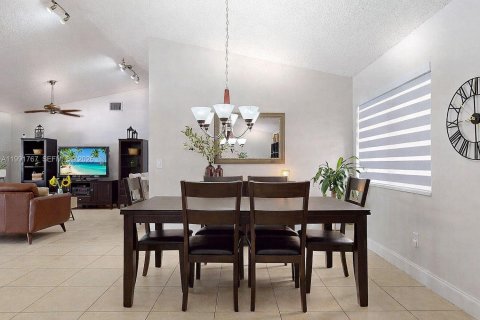 Купить виллу или дом в Майами, Флорида 4 спальни, 176.33м2, № 2052653 - фото 28