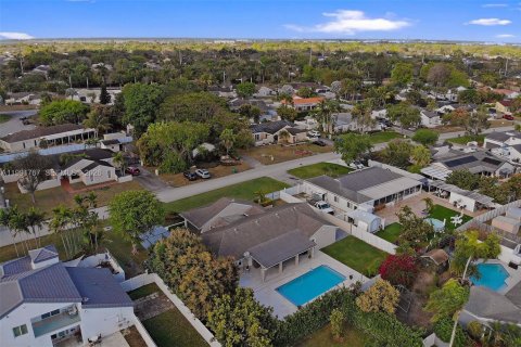 Купить виллу или дом в Майами, Флорида 4 спальни, 176.33м2, № 2052653 - фото 5