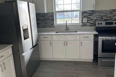 House in Orlando, Florida 4 bedrooms, 111.11 sq.m. № 1723735 - photo 4