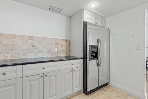 Снять в аренду кондоминиум в Авентура, Флорида 2 спальни, 113.34м2, № 2028903 - фото 10