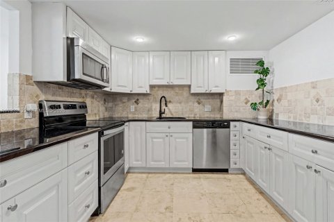 Снять в аренду кондоминиум в Авентура, Флорида 2 спальни, 113.34м2, № 2028903 - фото 8