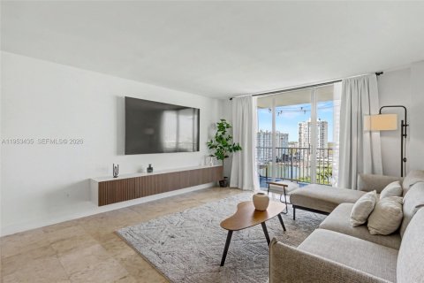 Снять в аренду кондоминиум в Авентура, Флорида 2 спальни, 113.34м2, № 2028903 - фото 3