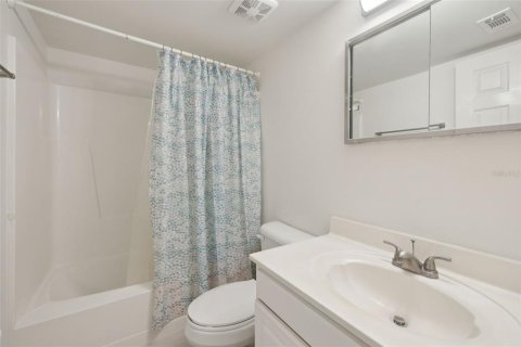 Condominio en venta en Welaka, Florida, 2 dormitorios, 110 m2 № 2214793 - foto 24