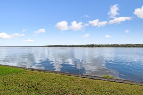 Condominio en venta en Welaka, Florida, 2 dormitorios, 110 m2 № 2214793 - foto 30
