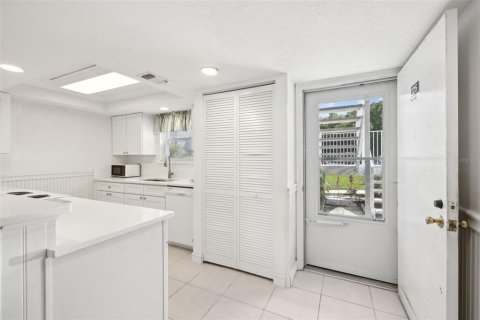 Condominio en venta en Welaka, Florida, 2 dormitorios, 110 m2 № 2214793 - foto 7