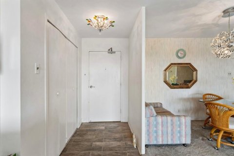 Copropriété à vendre à Treasure Island, Floride: 2 chambres, 98.94 m2 № 2092110 - photo 3