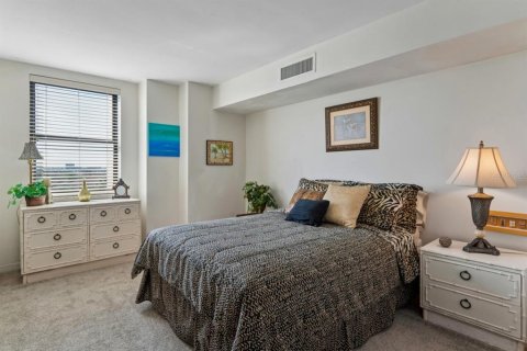 Copropriété à vendre à Treasure Island, Floride: 2 chambres, 98.94 m2 № 2092110 - photo 24