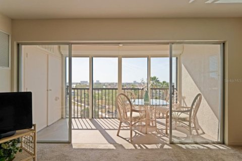 Copropriété à vendre à Treasure Island, Floride: 2 chambres, 98.94 m2 № 2092110 - photo 5
