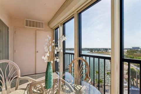 Copropriété à vendre à Treasure Island, Floride: 2 chambres, 98.94 m2 № 2092110 - photo 23