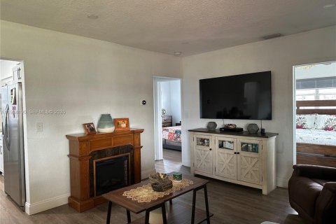 Villa ou maison à vendre à Hialeah, Floride: 3 chambres, 78.97 m2 № 2026159 - photo 21