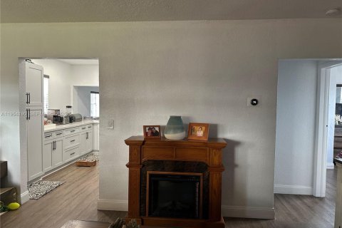 Villa ou maison à vendre à Hialeah, Floride: 3 chambres, 78.97 m2 № 2026159 - photo 20