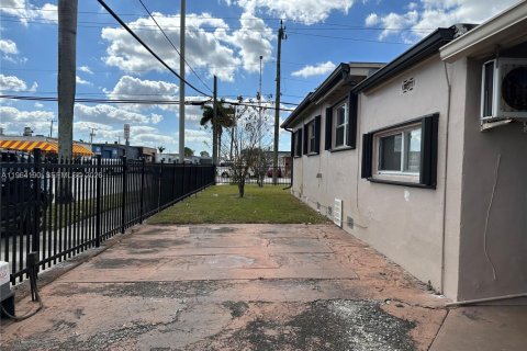 Villa ou maison à vendre à Hialeah, Floride: 3 chambres, 78.97 m2 № 2026159 - photo 6