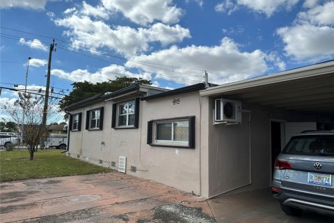Villa ou maison à vendre à Hialeah, Floride: 3 chambres, 78.97 m2 № 2026159 - photo 7