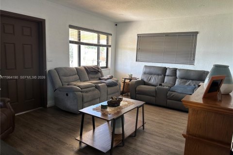 Villa ou maison à vendre à Hialeah, Floride: 3 chambres, 78.97 m2 № 2026159 - photo 25